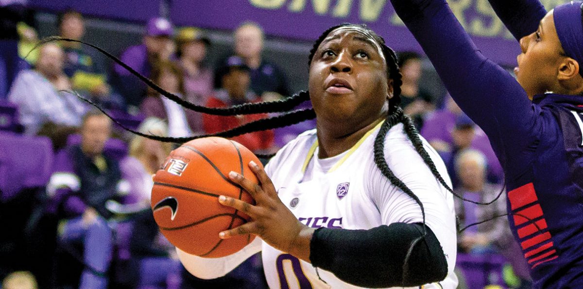 Chantel Osahor goes up for a layup.