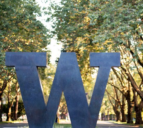W statue