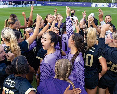 Mia with fellow teammates 